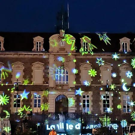 Le Nidyssoire Au Cœur D'issoire, été Hiver Issoire